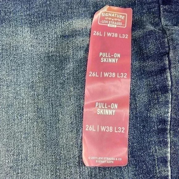 Signature by Levi Strauss Pull-On  Skinny Jeans sz 26 L - Picture 4 of 8